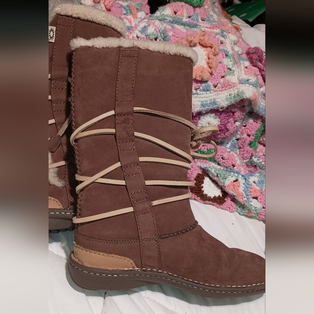UGG Australia CATALINA Tall Boots Goober Brown Size 6 EUC